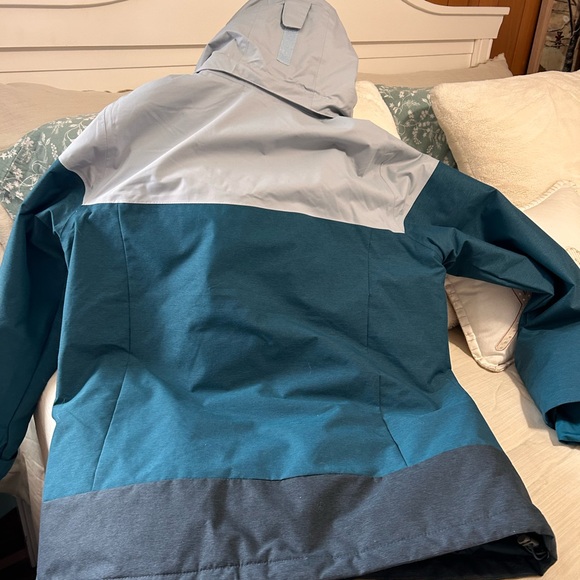 Columbia Woman’s Snoeshoe Mountain Omni- Heat hooded Ski 🎿 Jacket size XL ( NWT) - Picture 11 of 14